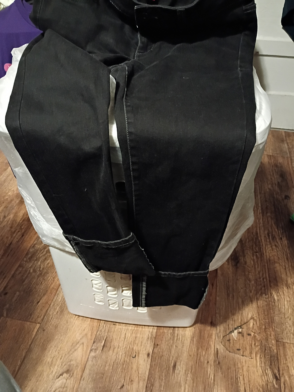 Elle Women's Skinny Jeans in Black